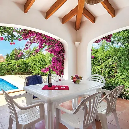 Bini Delfi Villa